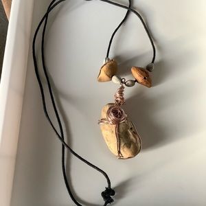 Rastafarian Jamaica Stone& nut rose wired necklace